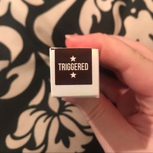 Jeffree Star liquid lipstick in Triggered